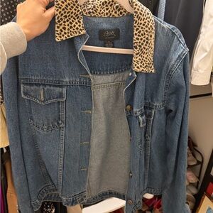 Vintage Blue Denim Jacket with Leopard Print Collar